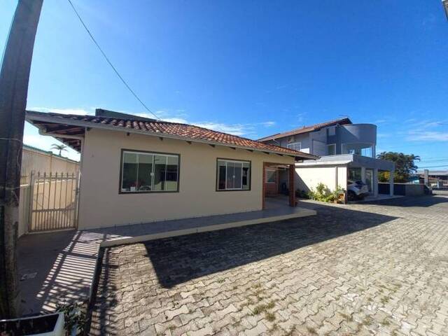 #0055 - Casa para Venda em Balneário Barra do Sul - SC - 1