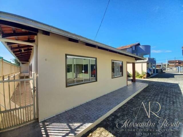 #0055 - Casa para Venda em Balneário Barra do Sul - SC - 2