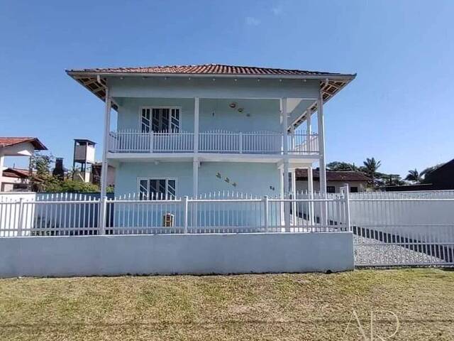 Venda em Pinheiros - Balneário Barra do Sul