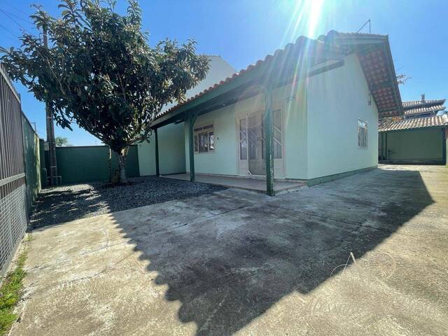 #0090 - Casa para Venda em Balneário Barra do Sul - SC